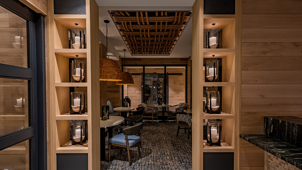The semi-private lounge at Jupiter Beach Resort's Latitudes.